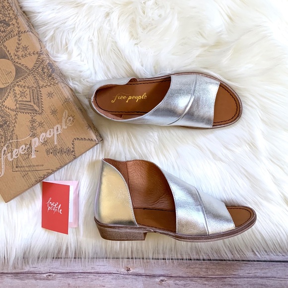 Free People Silver Mont Blanc Asymmetrical Sandals - Picture 2 of 8